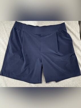 NWOT Eddie Bauer Departure Women’s Pull-On Athletic Shorts Navy Blue L